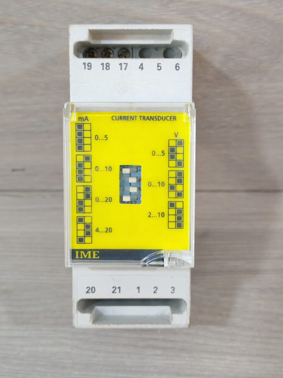 IME TM3I210 IME TM3I210 AUX CURRENT TRANSDUCER 115V 47-63Hz 2