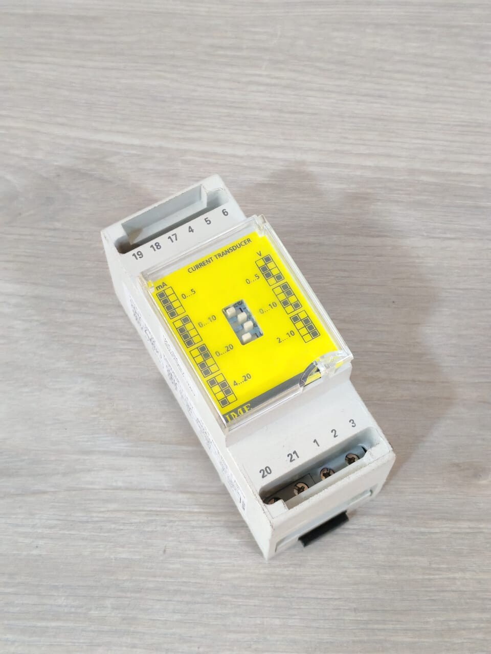 IME TM3I210 IME TM3I210 AUX CURRENT TRANSDUCER 115V 47-63Hz 3
