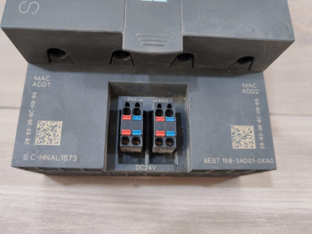 Siemens 6ES7 158-3AD01-0XA0 Siemens 6ES7 158-3AD01-0XA0 Simatic S7 PN/PN Coupler 5
