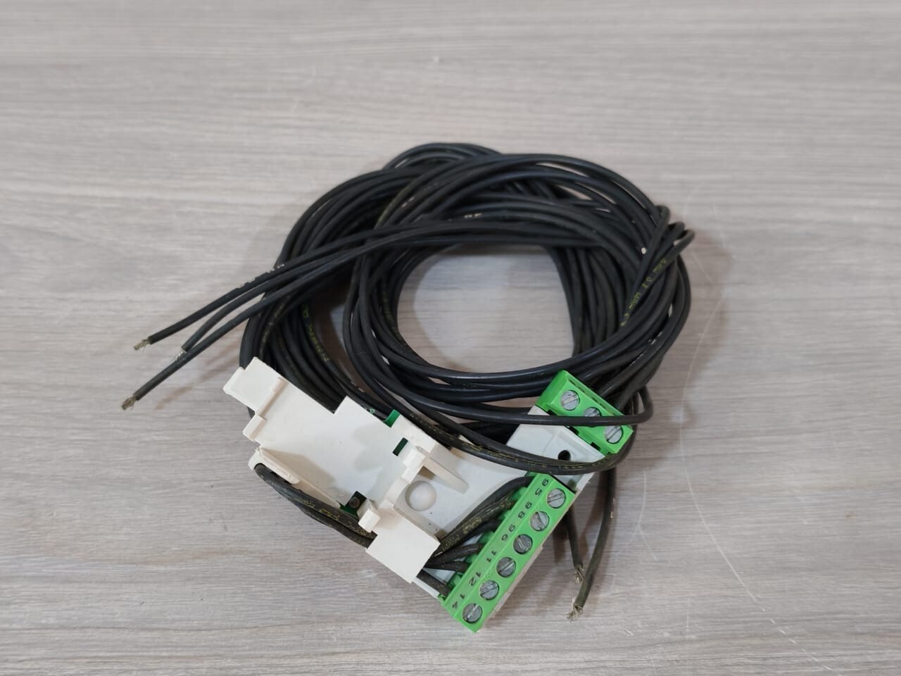ABB 1SD A05370 4R1 ABB A05370 / 1SD A05370 4R1 Changeover Cotact -, Only Transparent Case 5