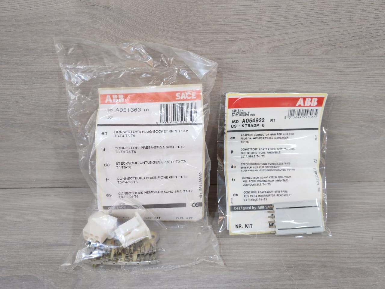 ABB 1SD A051363 R1 & 1SD A054922 R1 ABB 1SD A051363 R1 Connector Plug Socket with 1SD A054922 R1 Adapter Connector 2