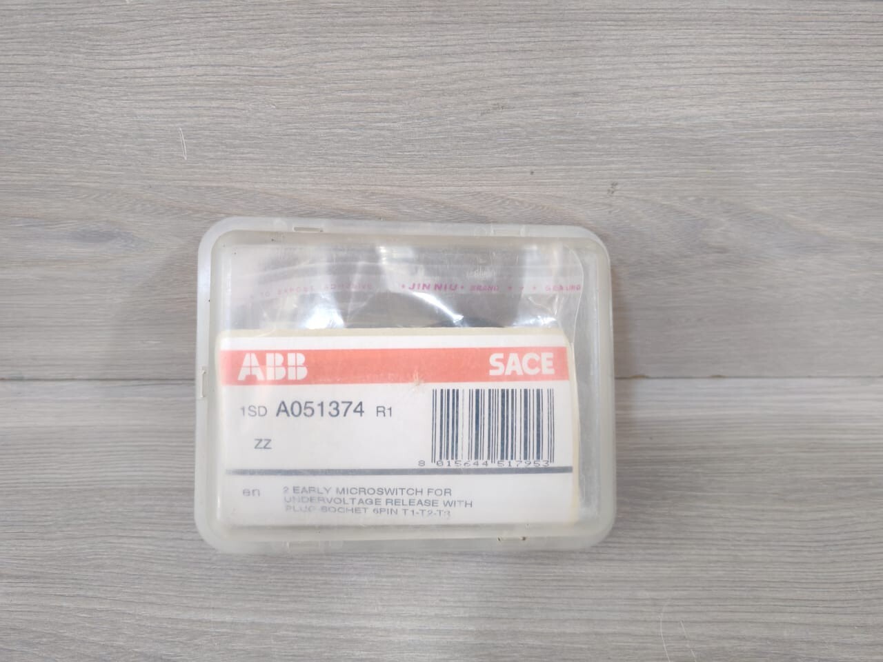 ABB 1SD A051374 R1 ABB 1SD A051374 R1 Auxilliary Contact -, Only Transparent Case 2