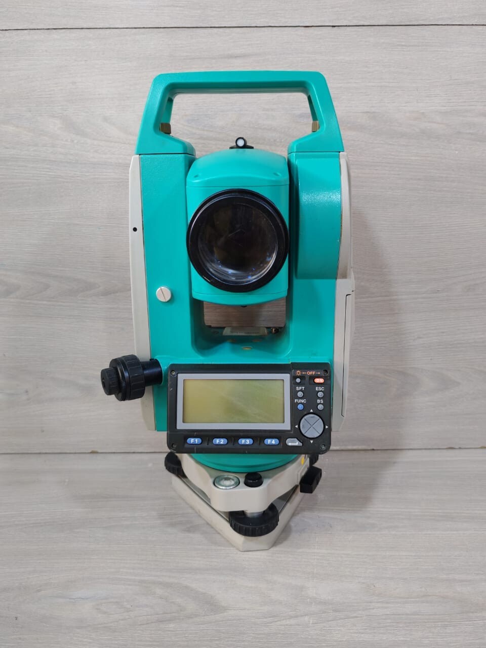 Sokkia Set 510 D21866 Surveying Total Station - or