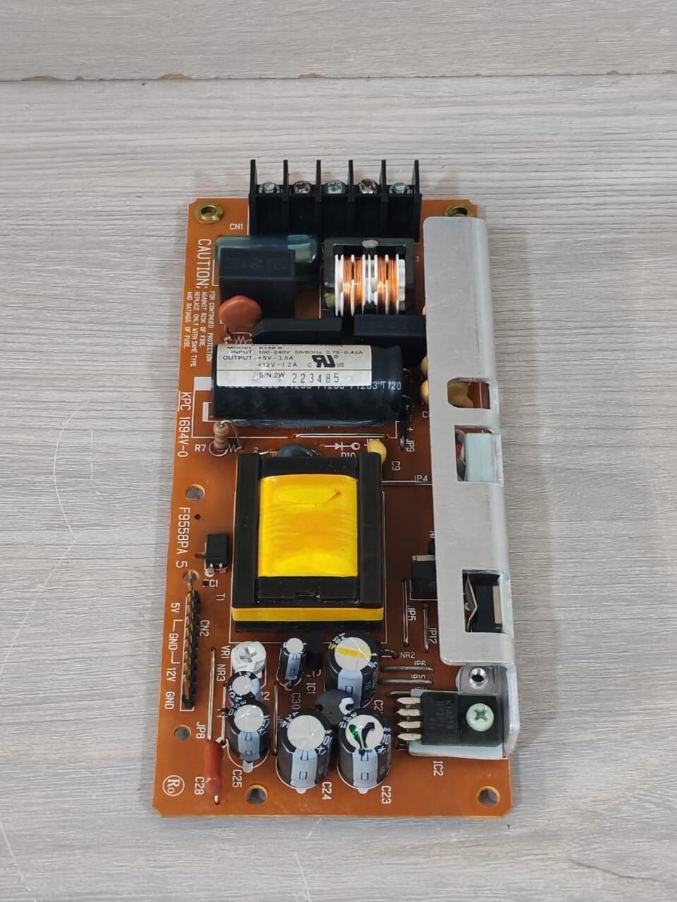 PRO-FACE KPC1694V-0 F9558PA KPC1694V-0 F9558PA POWER BOARD SUPPLY 100-240V 50/60Hz FROM PRO-FACE GP2501-SC11 5