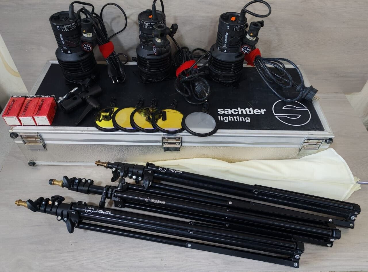 Sachtler Reporter Light Kit: 3x300H (300W) Lights w/Stand & Photography Umbrella
