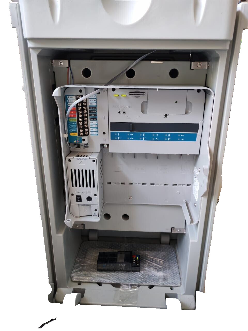 Hunter A2C-75D-PP HUNTER A2C-75D-PP,75-STATION ACC2 DECODER CONTROLLER,PLASTIC PEDESTAL 8