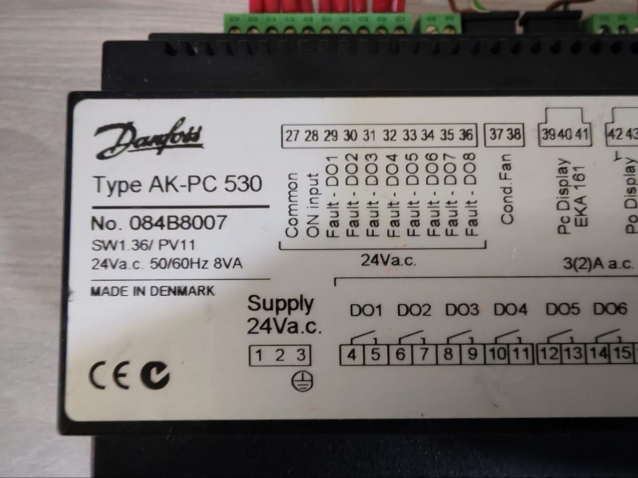 Danfoss 084B8007 DANFOSS AK-PC 530 CAPACITY CONTROLLER 084B8007 SW 1.36/ PV11 3