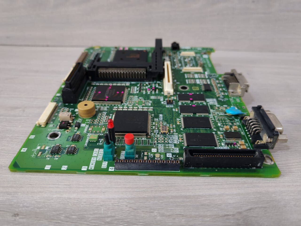 Mitsubishi Electric BD627A665G52 Mitsubishi A970GOT TFT Controller Board BD627A665G52 5