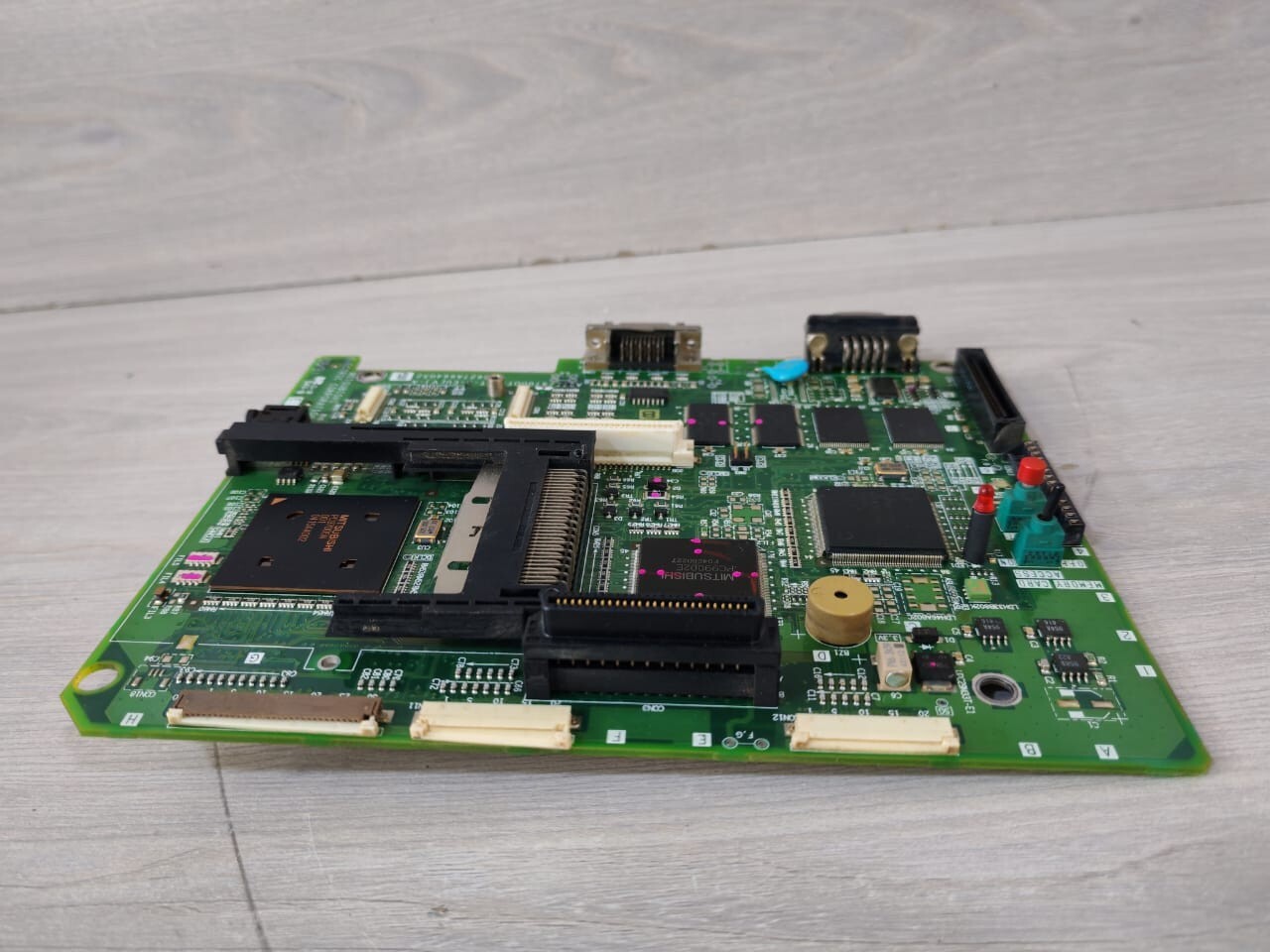 Mitsubishi Electric BD627A665G52 Mitsubishi A970GOT TFT Controller Board BD627A665G52 8