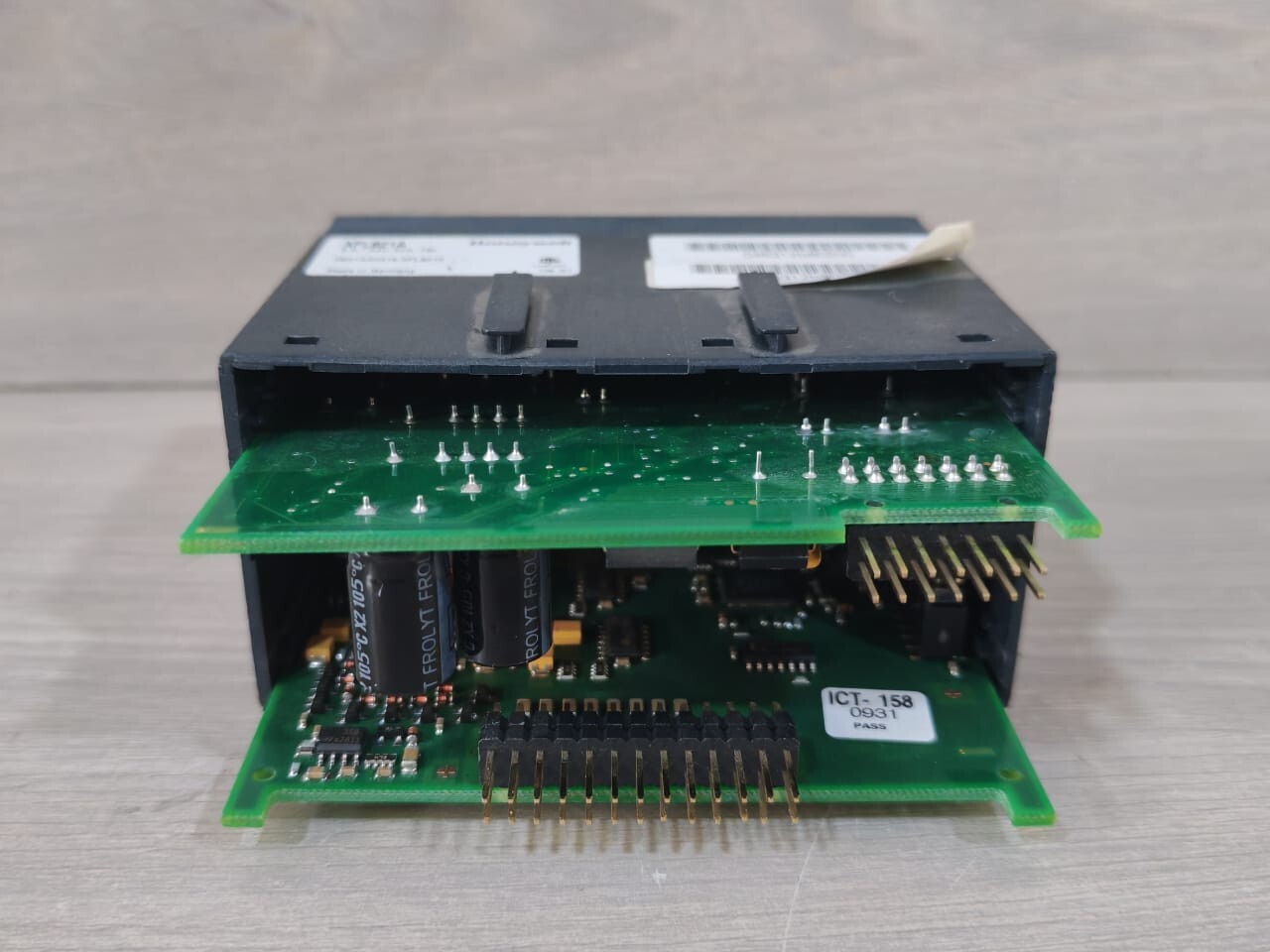 Honeywell XFL821A HONEYWELL XFL821A ANALOG INPUT MODULE -WITHOUT COVER & WITHOUT BASE 9