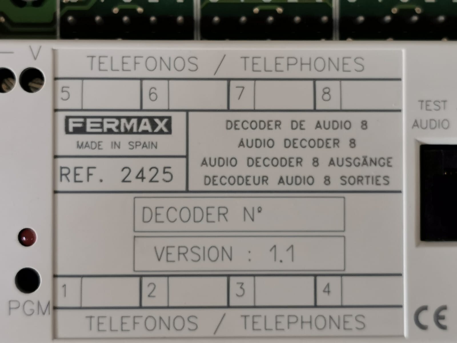 Fermax 8-WAY 2425 FERMAX 8-Way MDS AUDIO DECODER / DECODER Version: 101 3