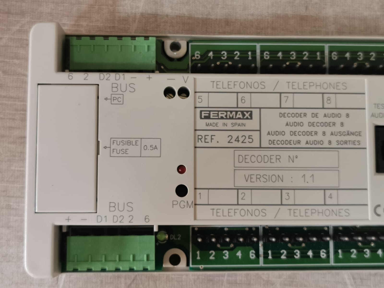 Fermax 8-WAY 2425 FERMAX 8-Way MDS AUDIO DECODER / DECODER Version: 101 5