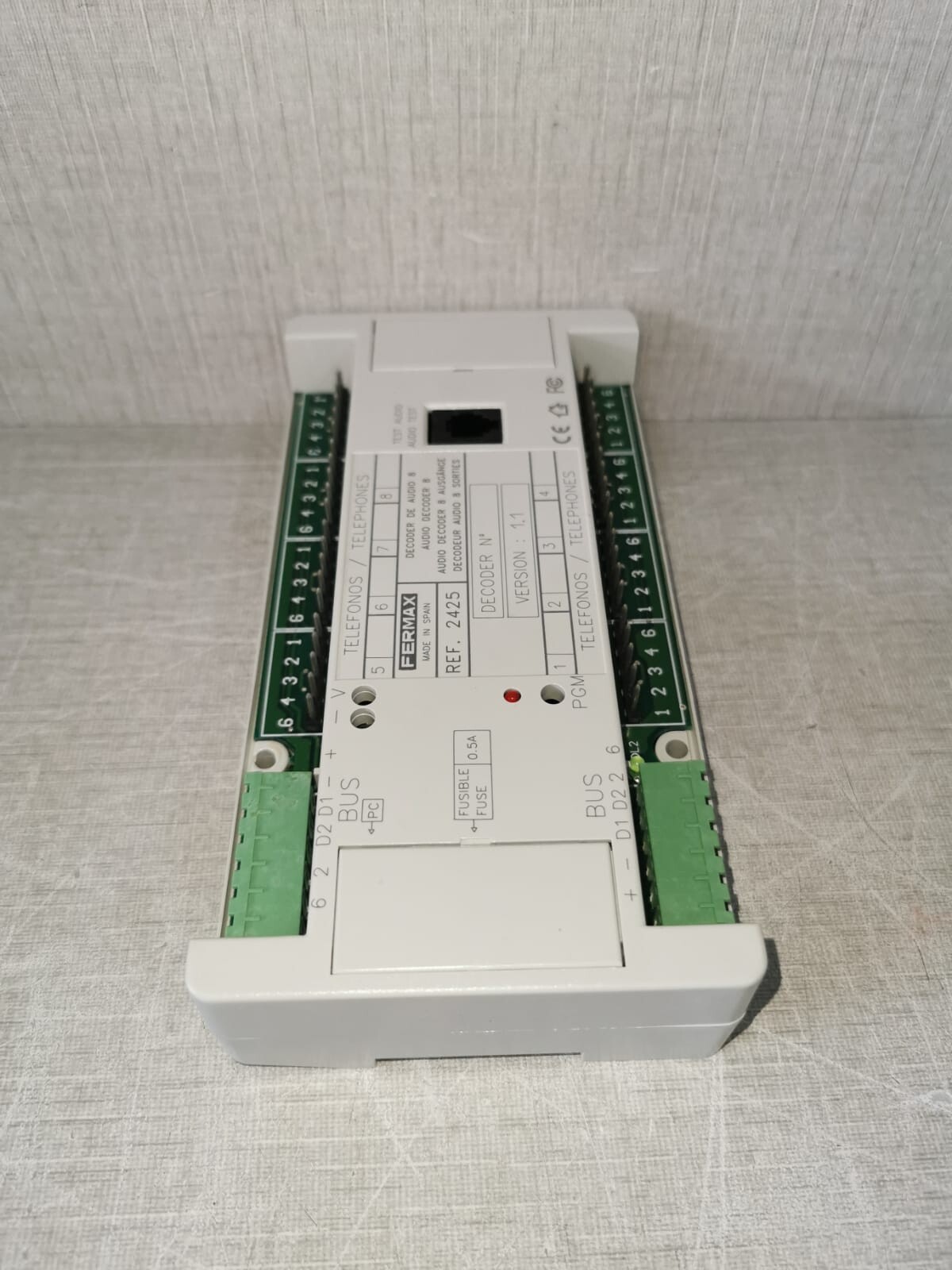 Fermax 8-WAY 2425 FERMAX 8-Way MDS AUDIO DECODER / DECODER Version: 101 10