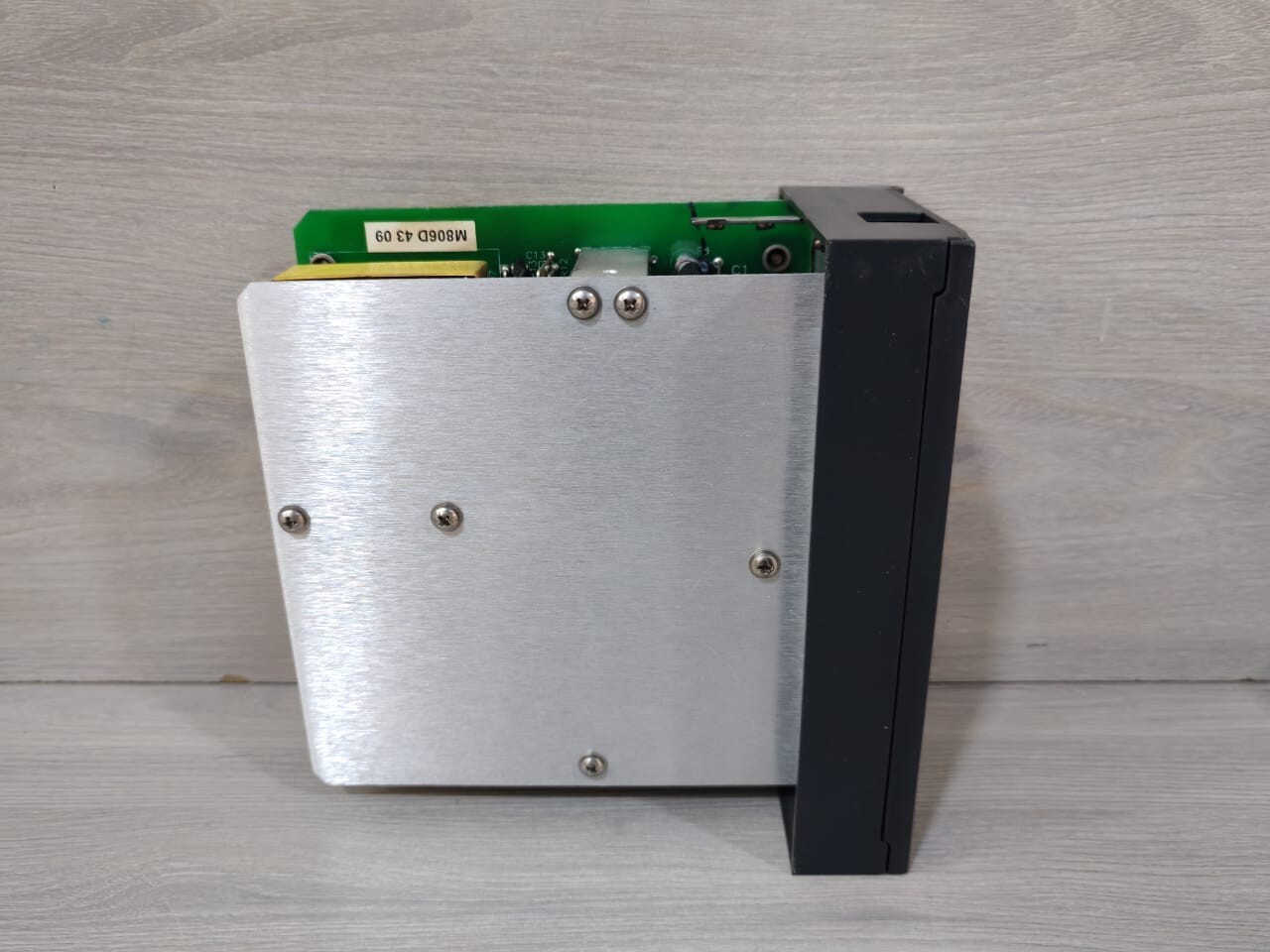 Honeywell 900P01-0001 Honeywell HC900 CONTROLLER 900P01-0001 Power Supply Module 8