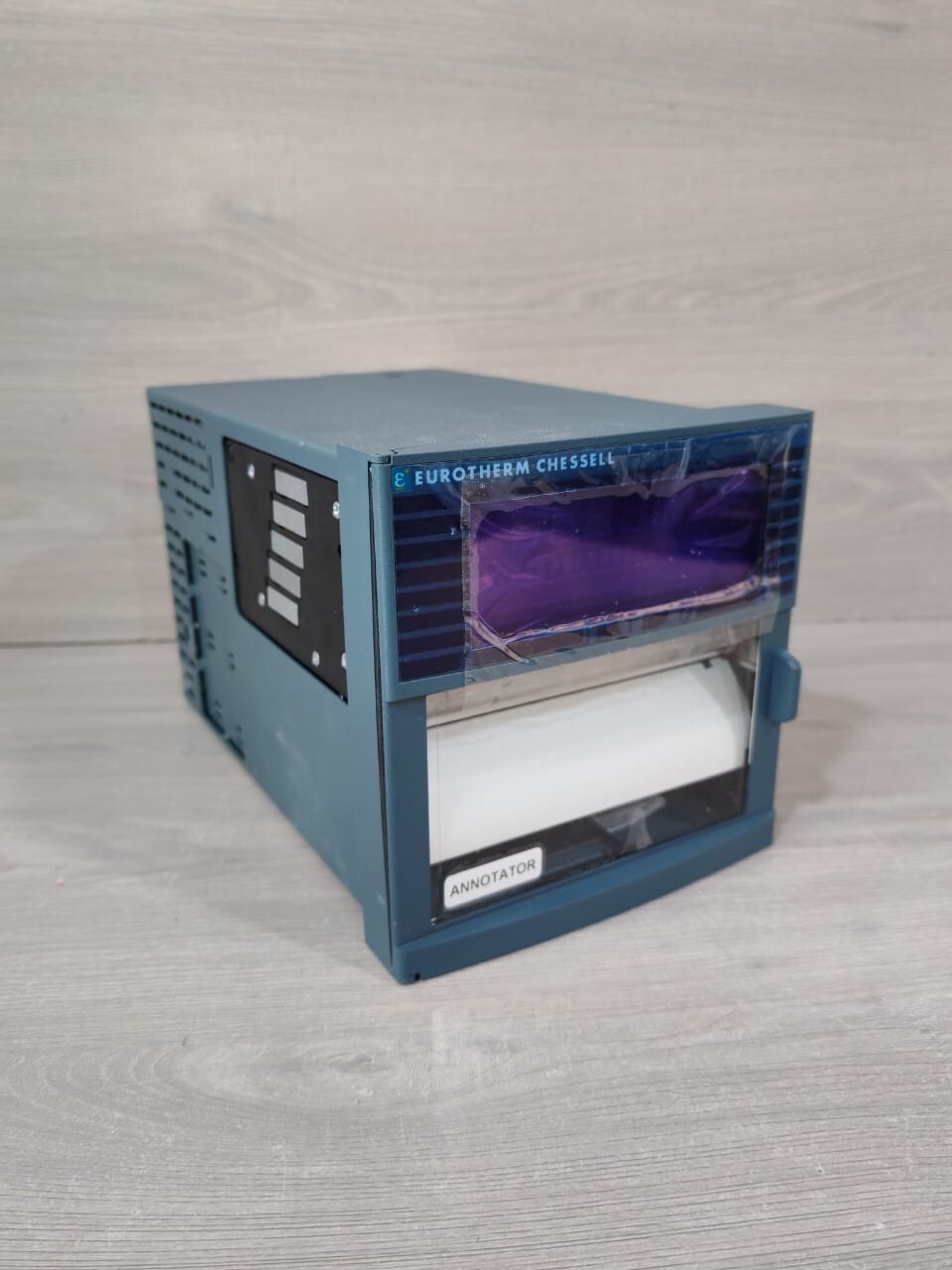 Eurotherm 100-240V-50-60HZ-NEW EUROTHERM CHESSELL 4103C CHART RECORDER 100-240V-50-60Hz 4