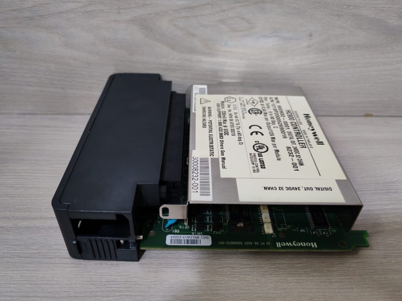 Honeywell 900H32-0001 Honeywell HC900 Controller 900H32-0001 Digital Output Module 5