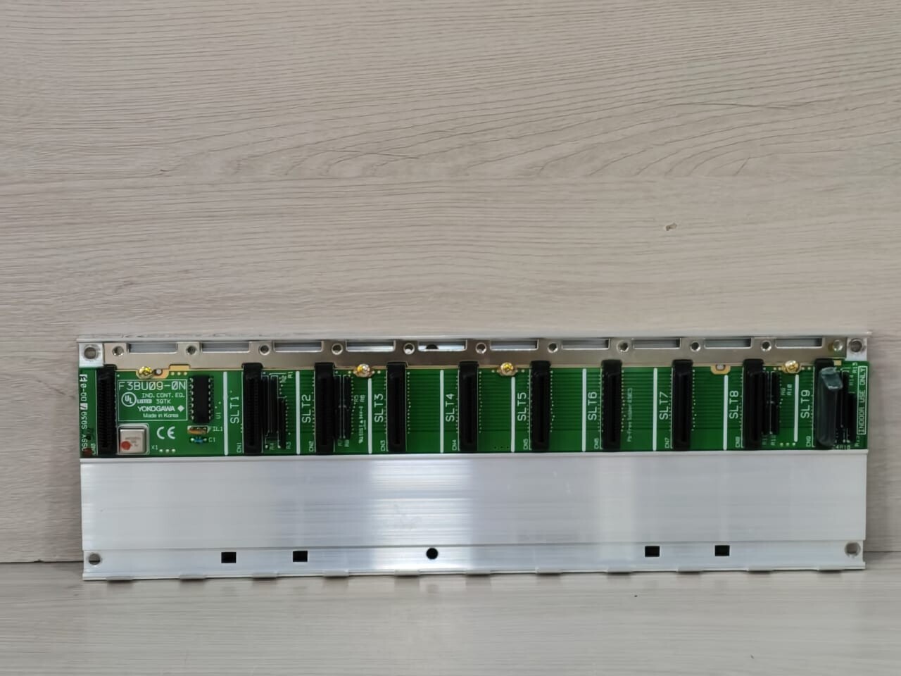 YOKOGAWA F3BU09-0N Rev. A4 - 9 SLOT Base Rack