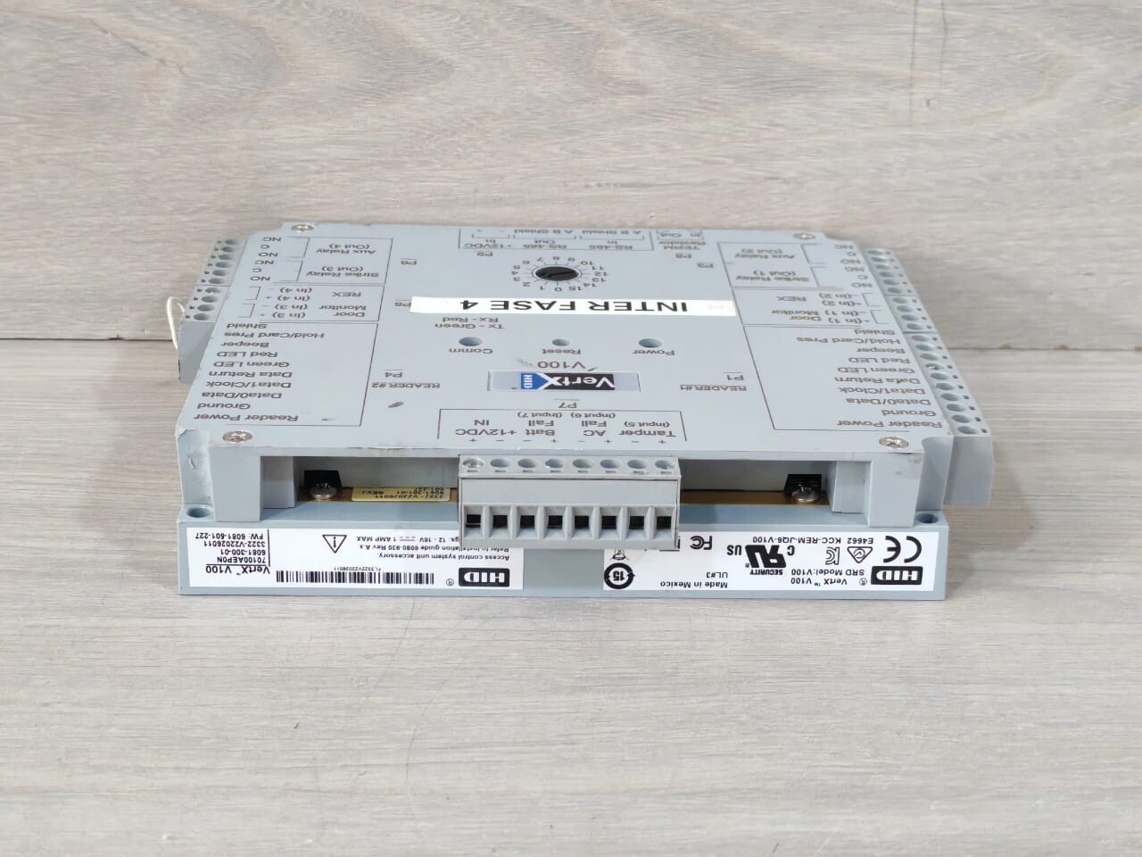 HID 70100AEP0N VERTX V100 HID 70100AEP0N FW:6081-501-227 DOOR/READER INTERFACE 12-16V 9