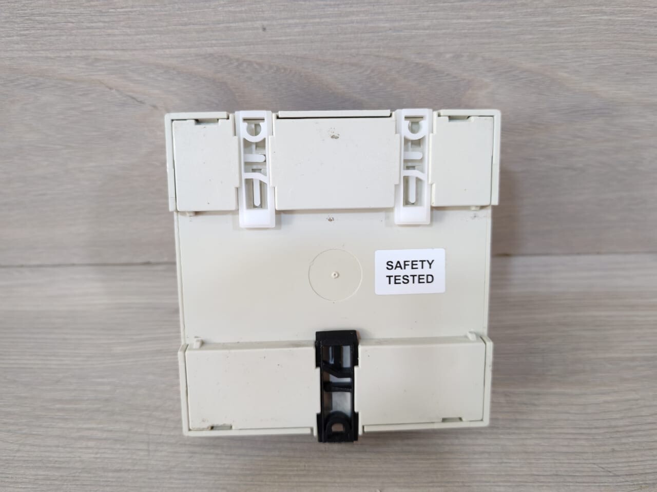 HELVAR DIGIDIM 494 HELVAR DIGIDIM 494 DALI RELAY UNIT (15 mA) 10
