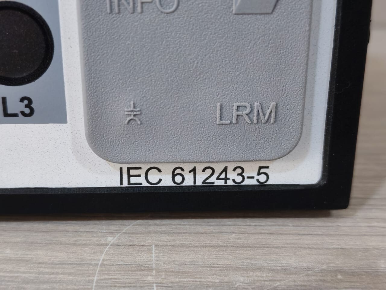 KUVAG CPI/R PLUS IEC61243-5 KUVAG CPI/R PLUS IEC61243-5 VOLTAGE DISPLAY SYSTEM 5