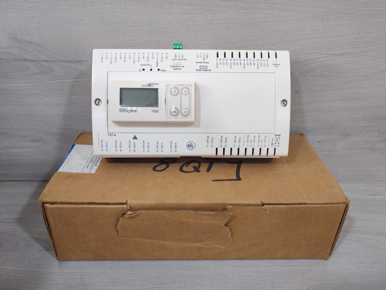 Johnson Controls LP-FX14D74-000C JOHNSON CONTROL LP-FX14D74-000C FX14 OEM FIELD CONTROLLER 2