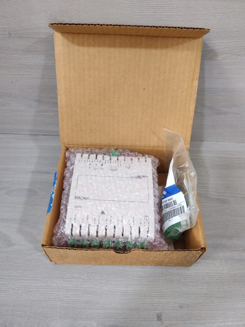 Johnson Controls FX07 LP-FX07D01-000C RY11341 JOHNSON CONTROLS FX07 LP-FX07D01-000C RY11341 FIELD CONTROLLER 24VAC 2