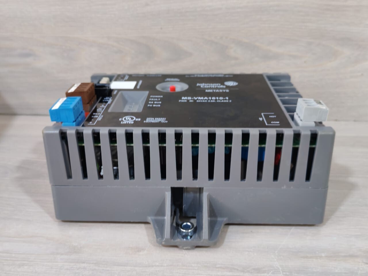 Johnson Controls MS-VMA1610-1 JOHNSON CONTROLS METASYS MS-VMA1610-1 VARIABLE AIR VOLUME CONTROLLERS 8