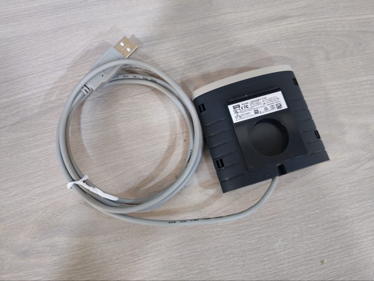 HID R31210349-1 HID OMNIKEY 3121 USB Smart Card Reader P/n: R31210349-1 4