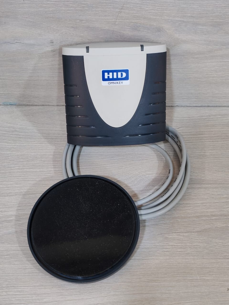 HID R31210349-1 HID OMNIKEY 3121 USB Smart Card Reader P/n: R31210349-1 4