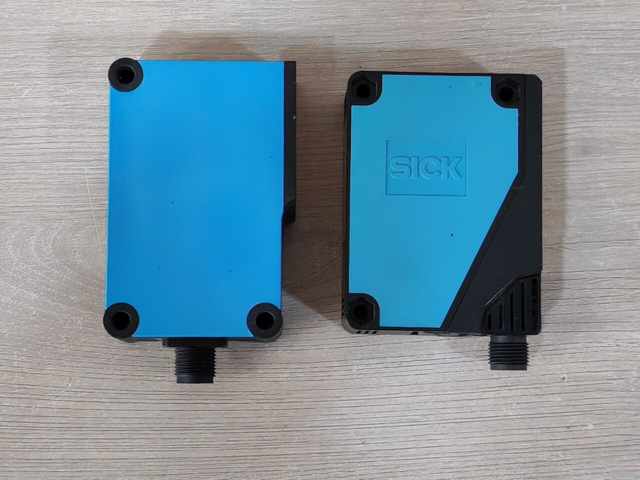 SICK WL23-2P2430 Sick WL23-2P2430 and WL280-P430 Photoelectric Sensors 5
