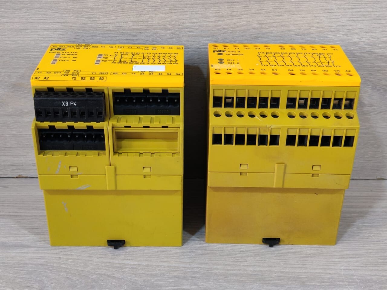 Pilz 777750 & 774150 Pilz PNOZ X10.11P / 777750 and pilz PZE 9 / 774150 Safety Relays 6