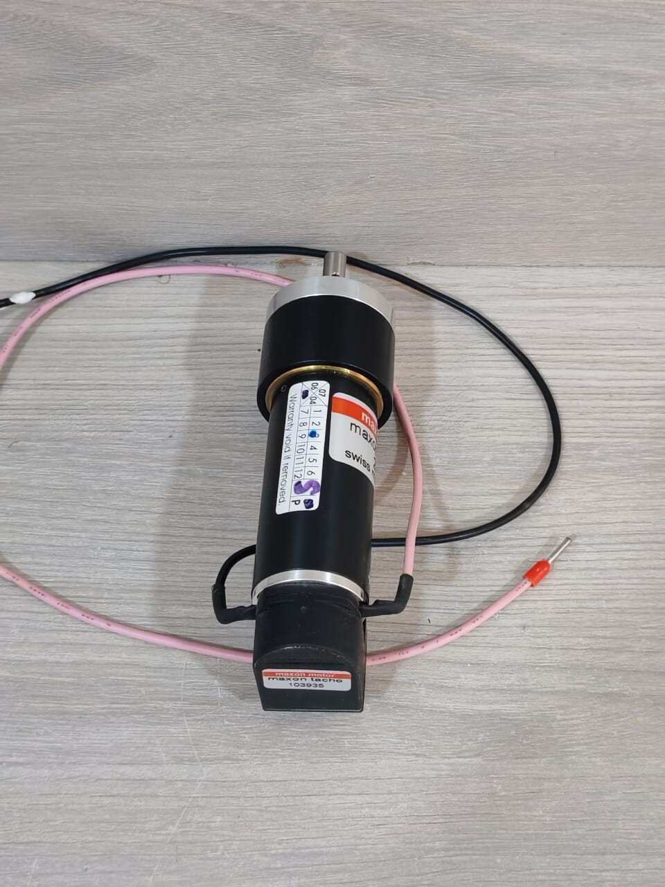 MAXON 241237 MAXON MOTOR 241237 DC MOTOR SWISS MADE X 03 7