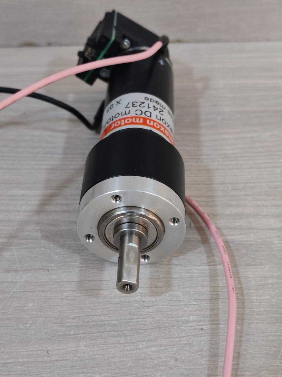 MAXON 241237 MAXON MOTOR 241237 DC MOTOR SWISS MADE X 03 8