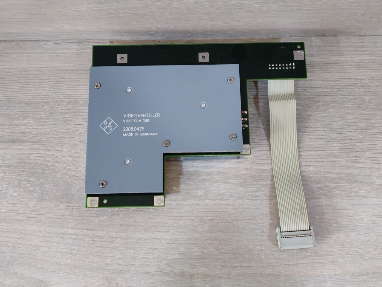 ROHDE & SCHWARZ 2008.0425 VIDEODIVIDER