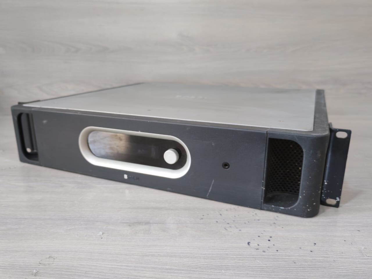 Bosch LBB 4424/00 WK0431 BOSCH LBB 4424/00 POWER AMPLIFIER HW 01/31 100-240V 50-60Hz 8