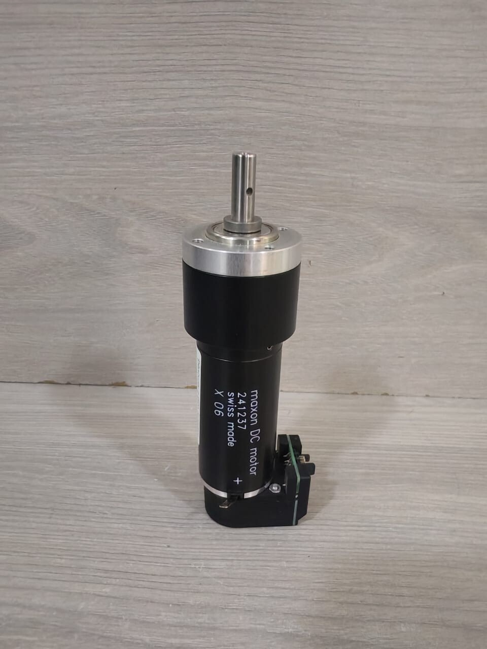 MAXON 241237 SWISS MADE X 06 MAXON MOTOR 241237 DC MOTOR SWISS MADE X 06 9