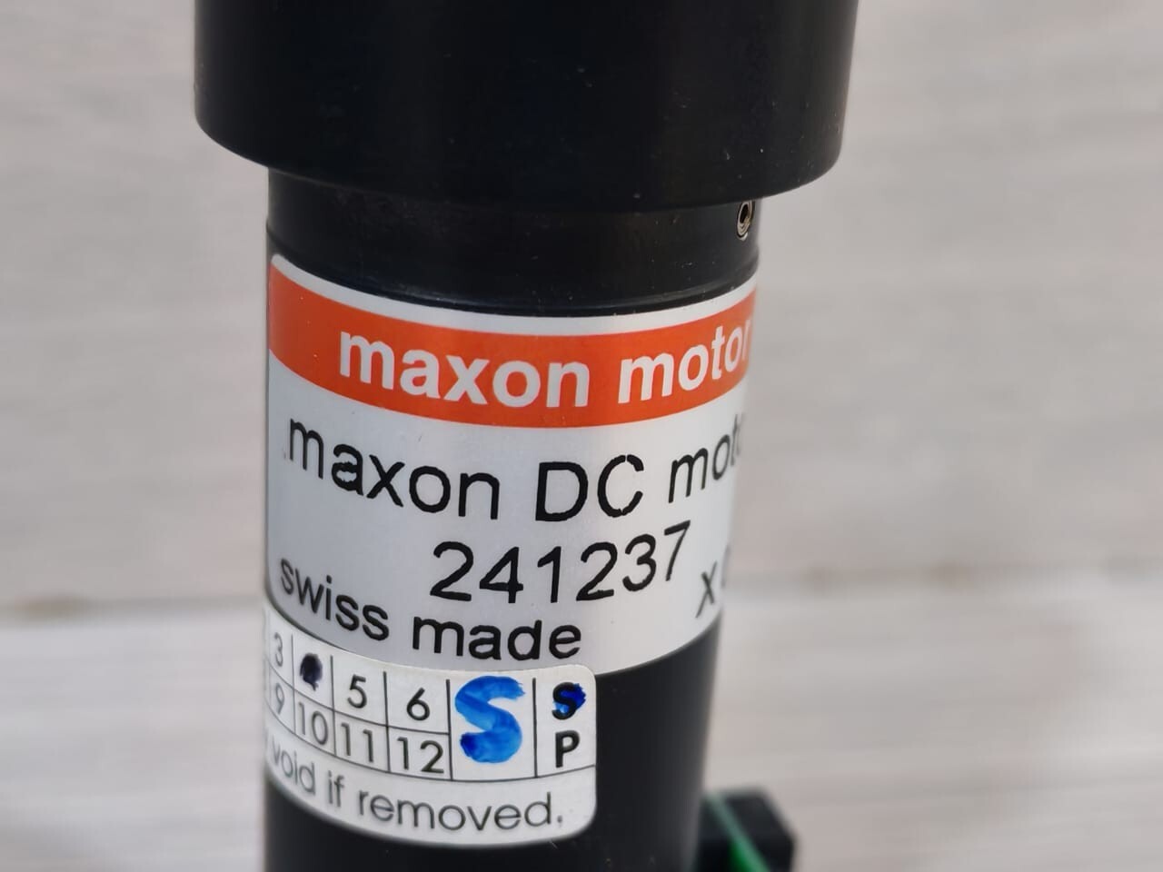 MAXON 241237 SWISS MADE X 04 MAXON MOTOR 241237 DC MOTOR SWISS MADE X 04 3