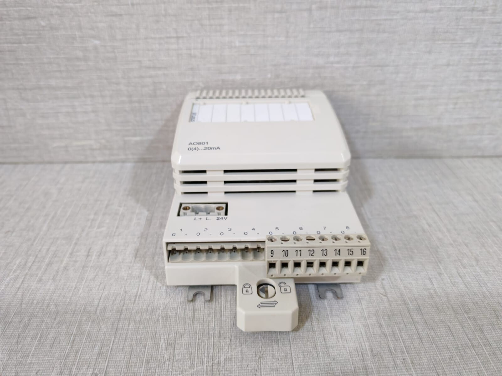 ABB 3BSE020514R1 ABB AO801 Analog Output Module 3BSE020514R1 4