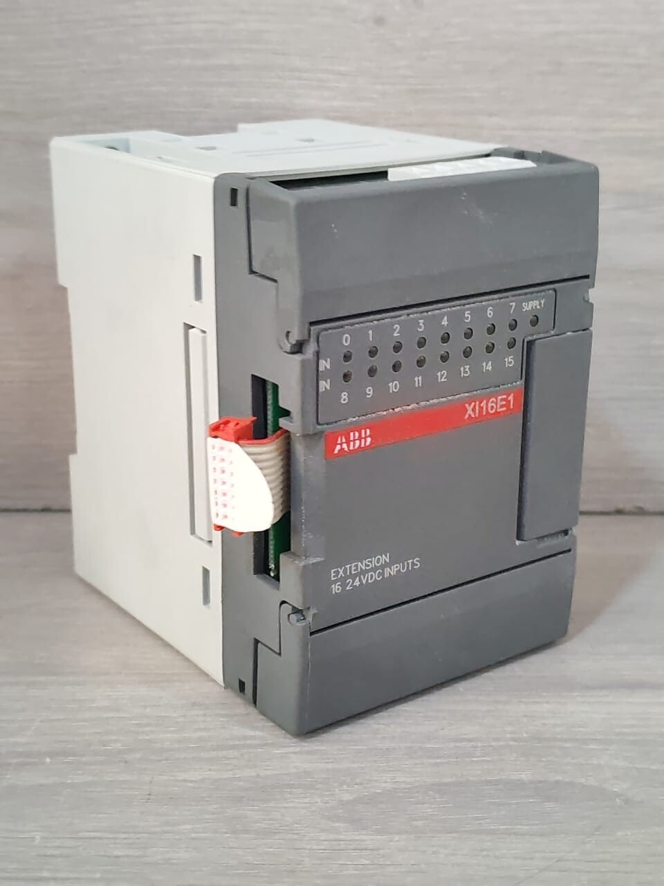 ABB 1SBP260100R1001 ABB XI16E1-E4.0 1SBP260100R1001 EXTENSION 16 24VDC INPUTS 4
