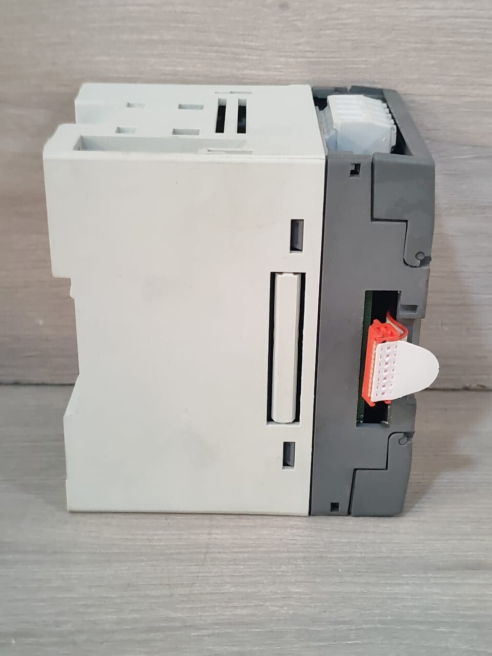 ABB 1SBP260100R1001 ABB XI16E1-E4.0 1SBP260100R1001 EXTENSION 16 24VDC INPUTS 8
