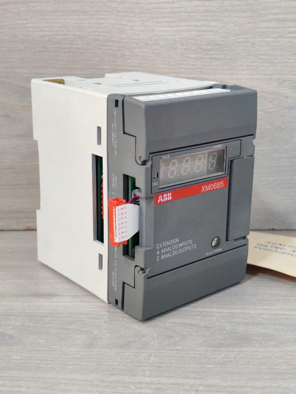 ABB 1SBP260103R1001 ABB XM06B5-K12.0 1SBP260103R1001 4 ANALOG INPUTS 2 ANALOG OUTPUTS MODULE 4