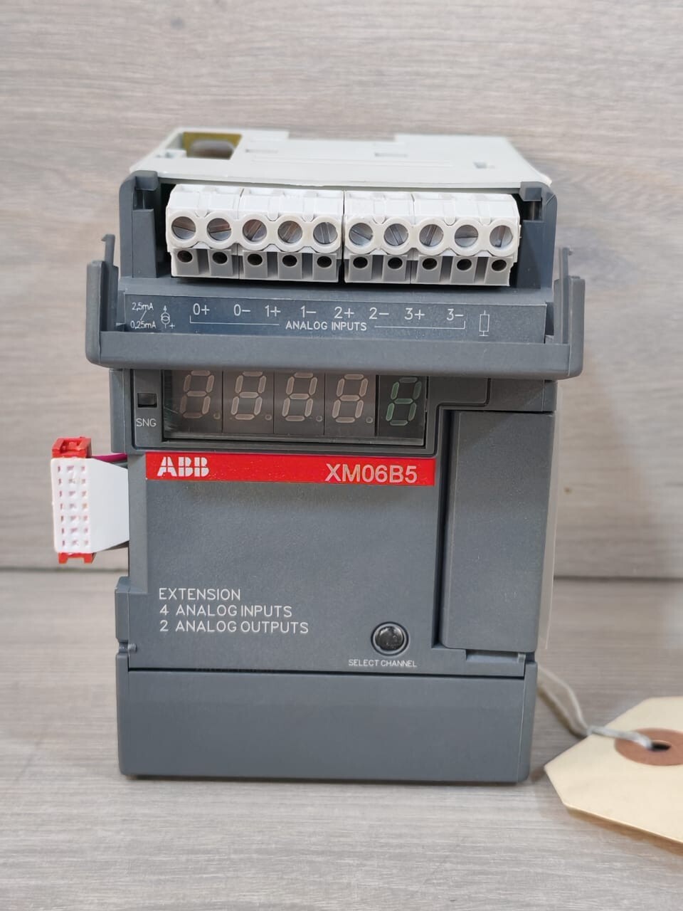 ABB 1SBP260103R1001 ABB XM06B5-K12.0 1SBP260103R1001 4 ANALOG INPUTS 2 ANALOG OUTPUTS MODULE 6