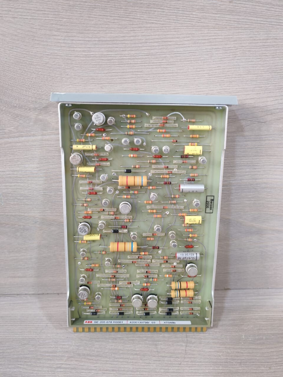 ABB SE205678R0001 ABB SE205678R0001 XT048B 2