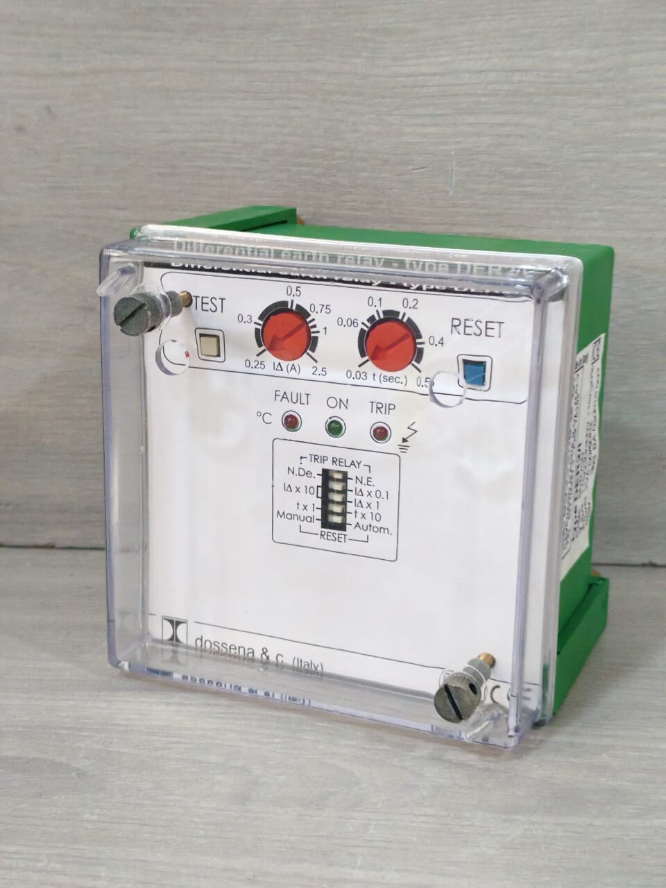 DOSSENNA & C DER2/I 9DR7ON DOSSENNA & C DER2/I 9DR7ON DIFFERENTIAL EARTH RELAY 115/230/400V 5