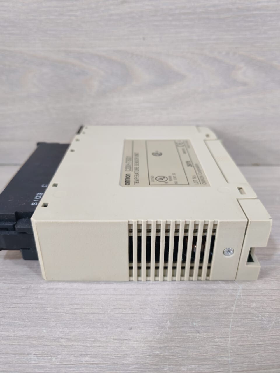 Omron C200H-TS001 OMRON C200H-TS001 TEMPERATURE SENSOR UNIT 6