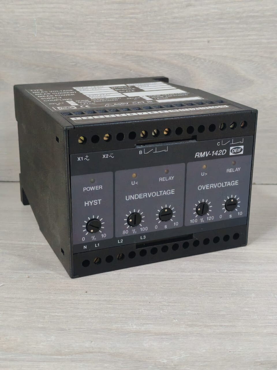 DEIF RMV-142D DEIF RMV-142D PROTECTIVE VOLTAGE RELAY 220VAC- WITH FILTY BOX 4