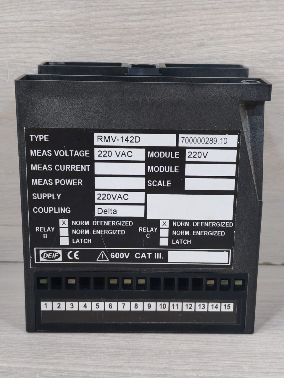 DEIF RMV-142D DEIF RMV-142D PROTECTIVE VOLTAGE RELAY 220VAC- WITH FILTY BOX 9