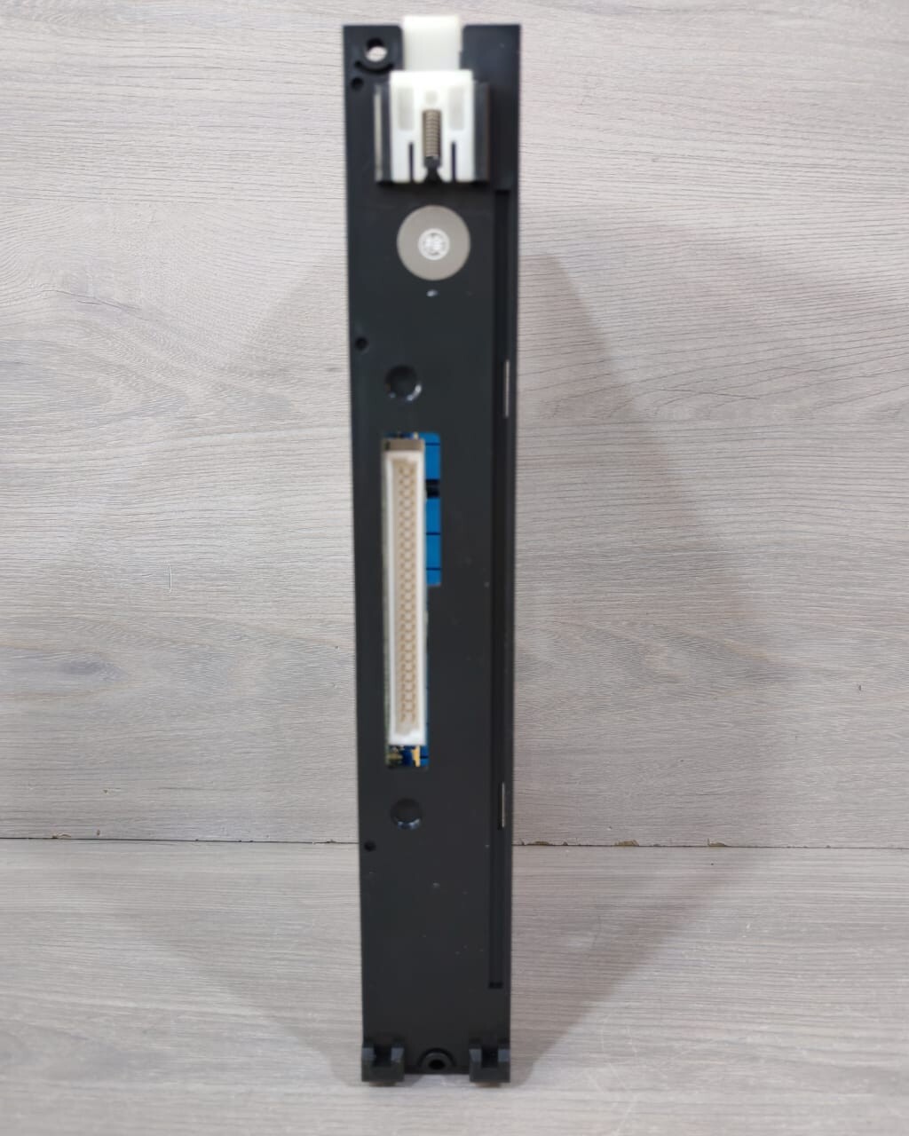 Mitsubishi Electric AY13E MITSUBISHI MELSEC AY13E PROGRAMMABLE CONTROLLER OUTPUT MODULE 4