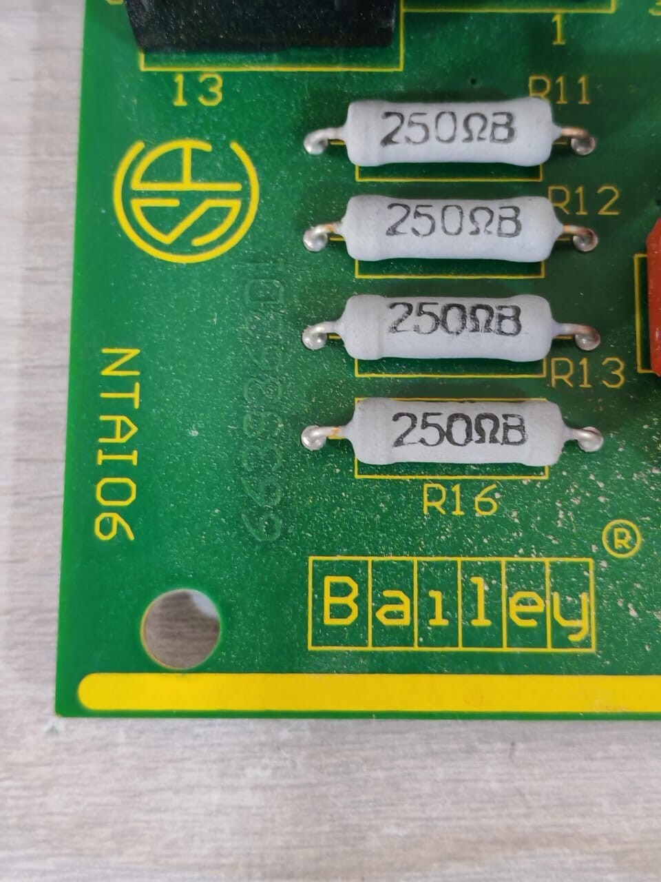 ABB 6639364G1 ABB NTAI06 6639364G1 SYMPHONY UNIVERSAL ANALOG TERMINAL UNIT 9