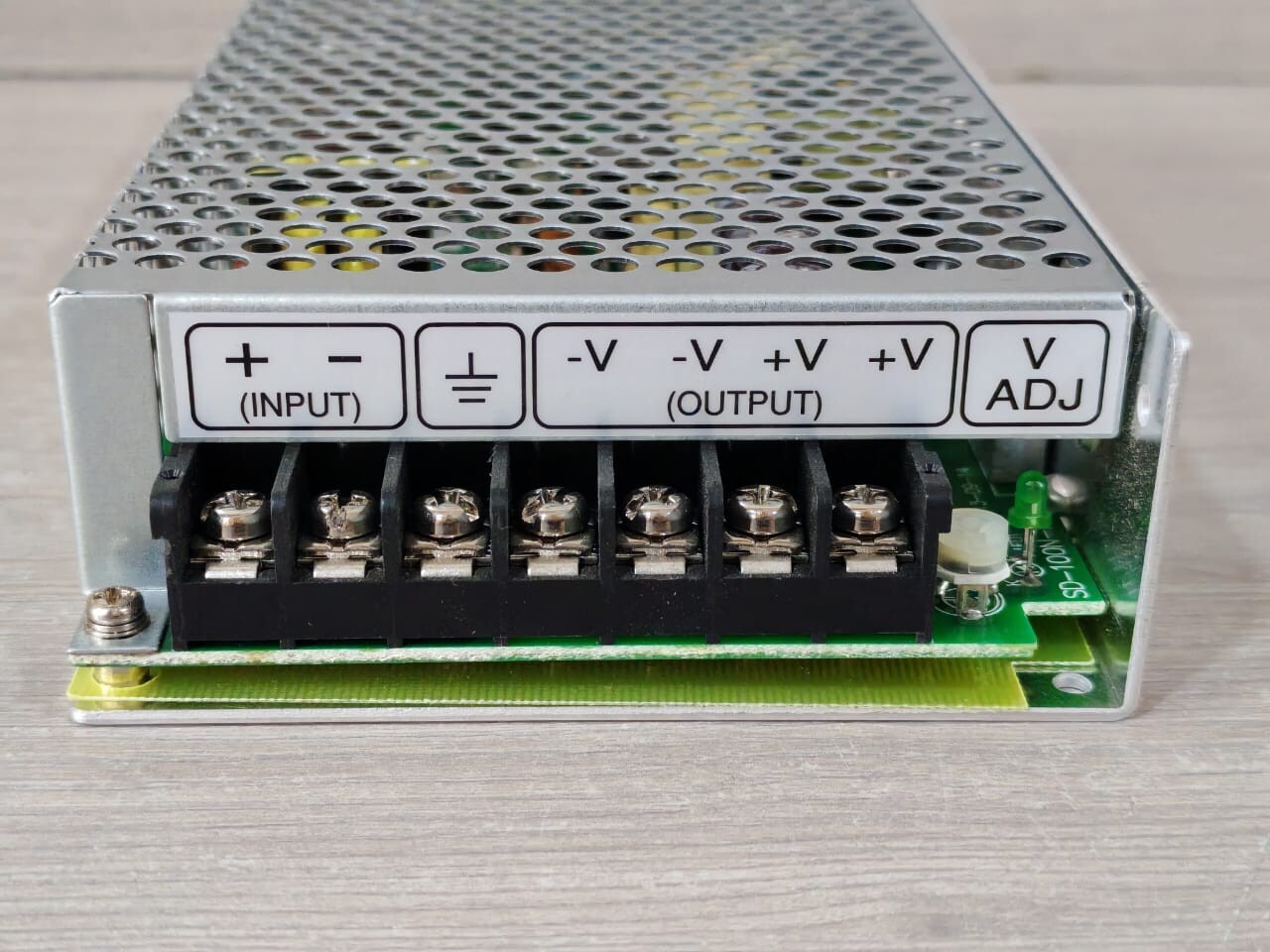 MEAN WELL SD-100C-24 MEAN WELL SD-100C-24 SWITCHING POWER SUPPLY DC48V 36-72V 7